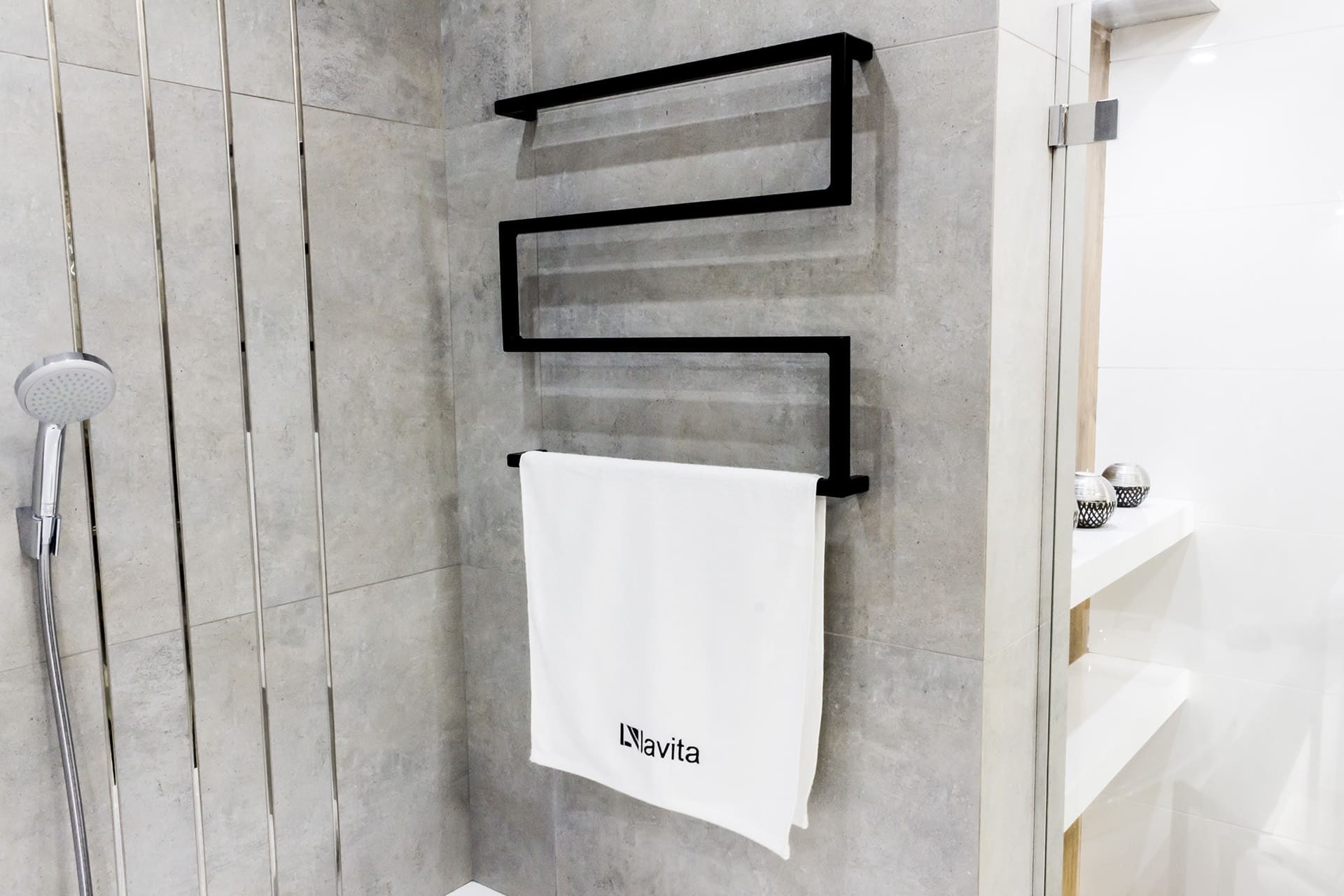 Porte-serviettes TRYNIDAD 600 noir mat, modèle mural